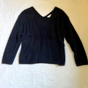 Women’s H&M navy fluffy v-neck sweater